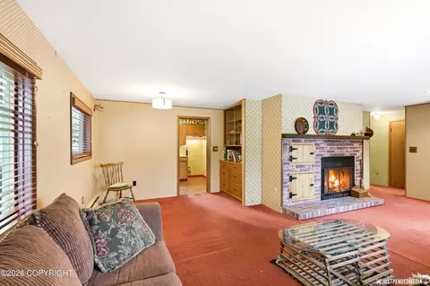 Living - 2940 E 142nd Ave, Anchorage, AK 99516 photo 2 of 6