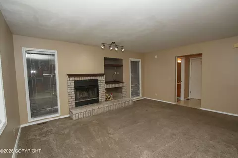 Living - 19301 Verdant Cir, Eagle River, AK 99577 photo 5 of 5