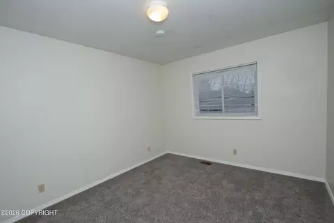 Bedroom - 19301 Verdant Cir, Eagle River, AK 99577 photo 4 of 5