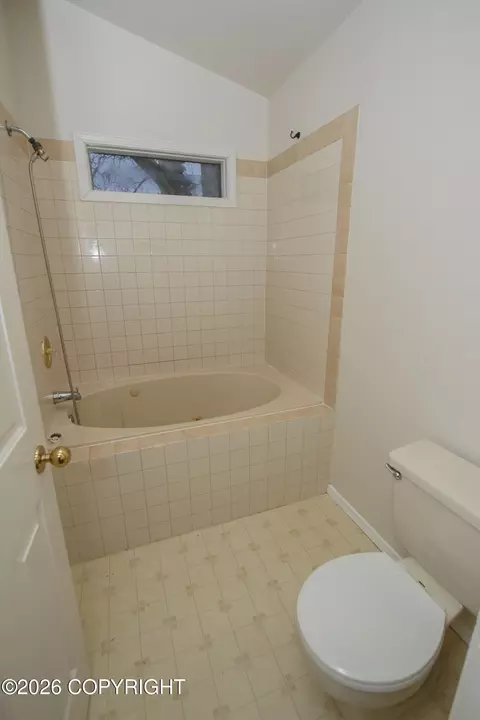 Bath - 19301 Verdant Cir, Eagle River, AK 99577 photo 5 of 7