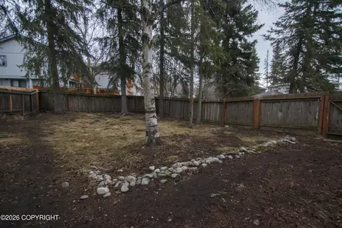 Exterior - 19301 Verdant Cir, Eagle River, AK 99577 photo 4 of 6