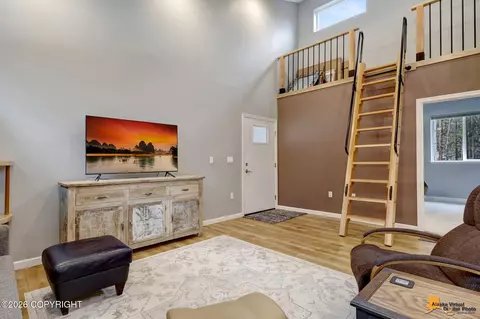 Living - 11642 N Remote Ln, Willow, AK 99688 photo 4 of 6