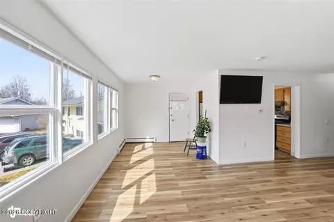 Living - 7643 E 20th Ave, Anchorage, AK 99504 photo 3 of 4