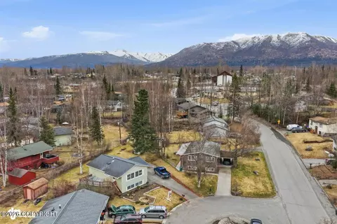 View/Area - 7643 E 20th Ave, Anchorage, AK 99504 photo 4 of 11