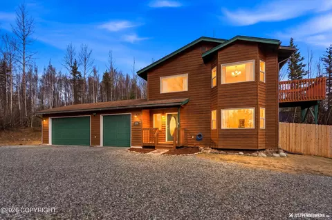 3710 N Meadow Lakes Dr, Wasilla, AK 99623