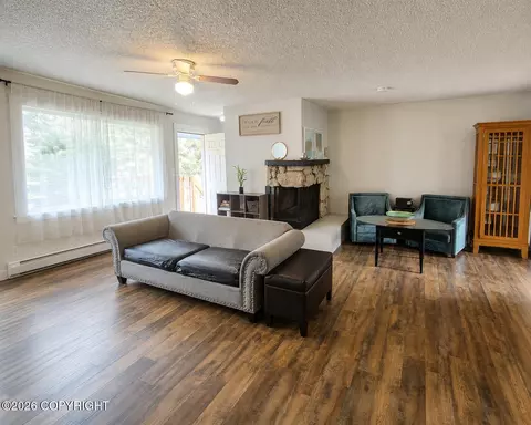 4414 E 6th Ave, Anchorage, AK 99508