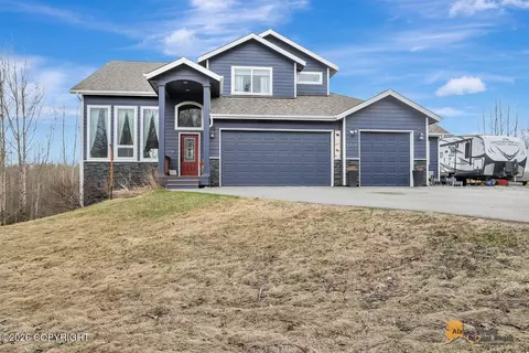 8815 E Kilkenny Dr, Palmer, AK 99645