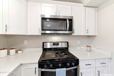 17751 Beaujolais Dr, Eagle River, AK 99577 photo 9