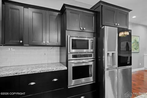 Kitchen - 7092 E Riparian Loop, Palmer, AK 99645 photo 6 of 7