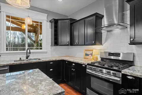 Kitchen - 7092 E Riparian Loop, Palmer, AK 99645 photo 4 of 7