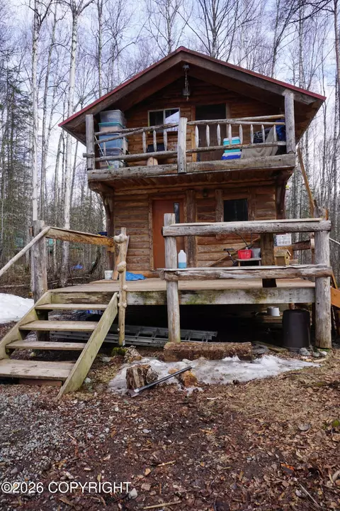 30387 S Milt Trump St, Talkeetna, AK 99676
