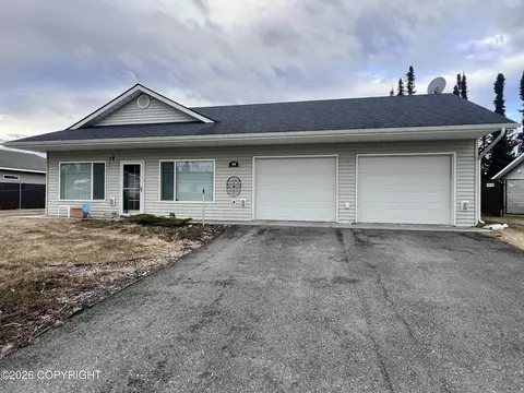108 Green Valley St, Soldotna, AK 99669