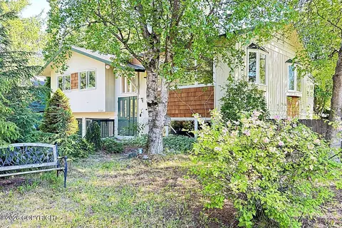 3326 W 30th Ave, Anchorage, AK 99517