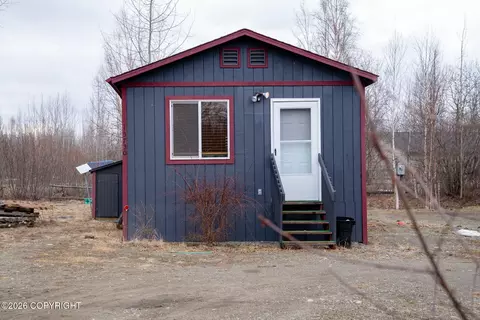 15730 W Hess Ln, Wasilla, AK 99654