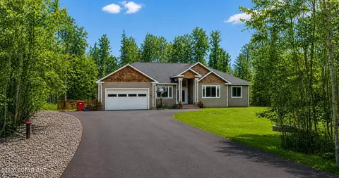 5603 N Huckleberry Dr, Wasilla, AK 99654