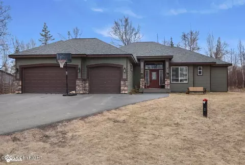 6301 W Creeksedge Dr, Wasilla, AK 99623
