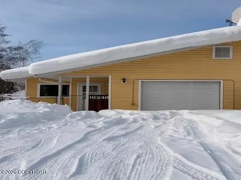 1624 Washington Dr #B, Fairbanks, AK 99709