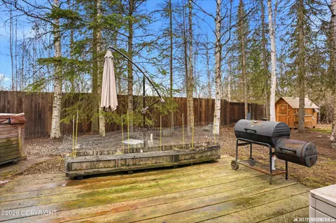 Exterior - 19437 Inlet View Dr, Chugiak, AK 99567 photo 10 of 14