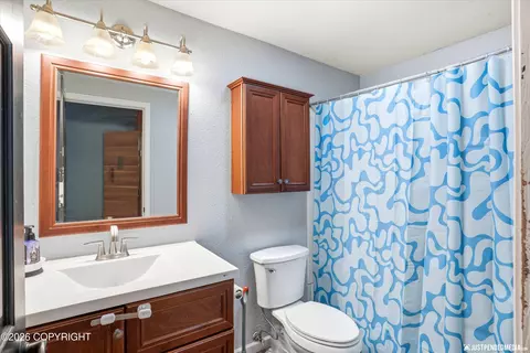 Bath - 19437 Inlet View Dr, Chugiak, AK 99567 photo 5 of 5