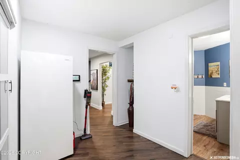 Entry Way - 19437 Inlet View Dr, Chugiak, AK 99567 photo 3 of 5