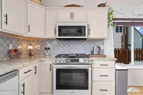 Kitchen - 5929 Big Bend Loop, Anchorage, AK 99502 photo 8 of 9