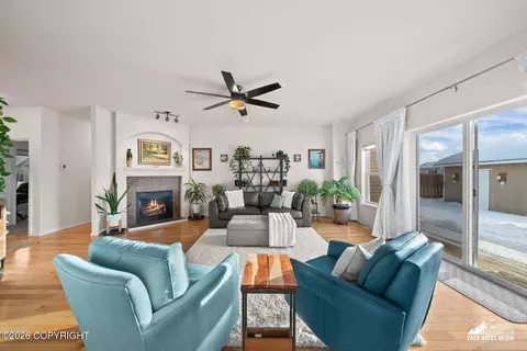 Living - 5929 Big Bend Loop, Anchorage, AK 99502 photo 3 of 4