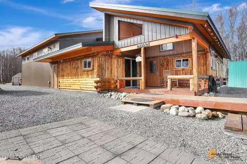 10633 N Crystal Shores Rd, Willow, AK 99688