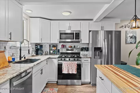 20506 Jayhawk Dr, Chugiak, AK 99567 photo 8