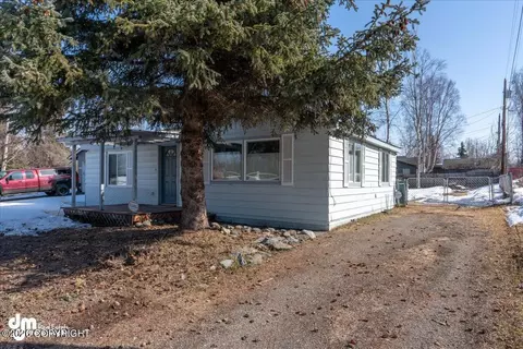 4009 Allan Pl, Anchorage, AK 99508