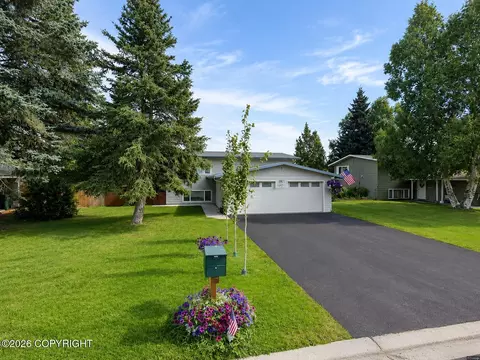 6921 Royal Ct, Anchorage, AK 99502