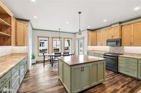 Kitchen - 67579 Endless View Loop, Homer, AK 99603 photo 3 of 11