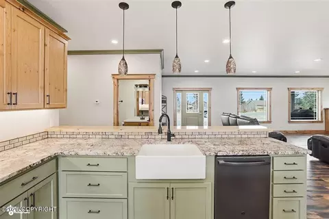 Kitchen - 67579 Endless View Loop, Homer, AK 99603 photo 5 of 11