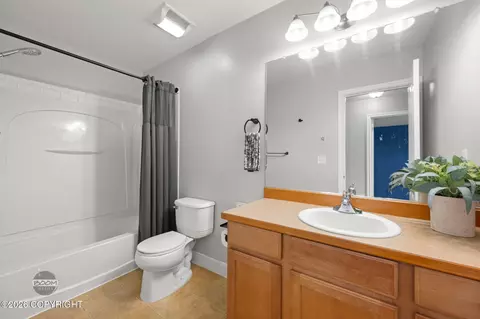 Bath - 16663 Baird Cir, Eagle River, AK 99577 photo 6 of 9