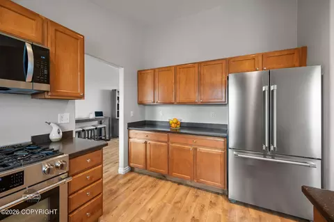 Kitchen - 16663 Baird Cir, Eagle River, AK 99577 photo 2 of 3