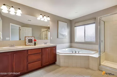 Bath - 13082 Ezi View Cir, Eagle River, AK 99577 photo 2 of 3