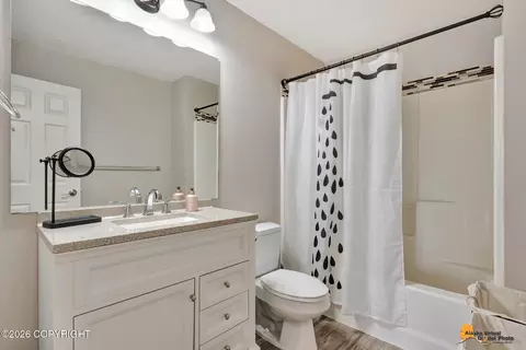 Bath - 13082 Ezi View Cir, Eagle River, AK 99577 photo 3 of 3