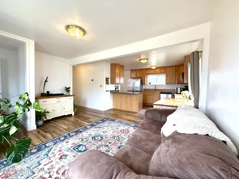Living - 6530 E 9th Ave, Anchorage, AK 99504 photo 1 of 2