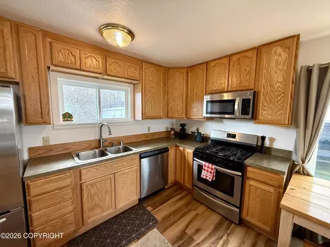 Kitchen - 6530 E 9th Ave, Anchorage, AK 99504 photo 2 of 5