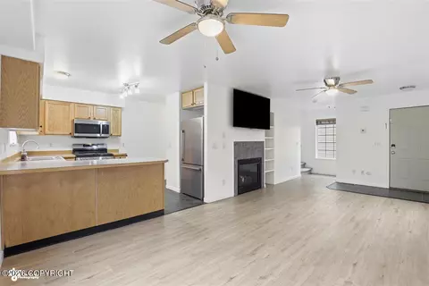 6913 Gold Kings Ave # D, Anchorage, AK 99504