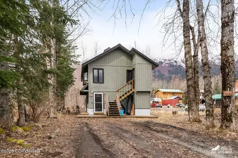 245 Main St, Girdwood, AK 99587