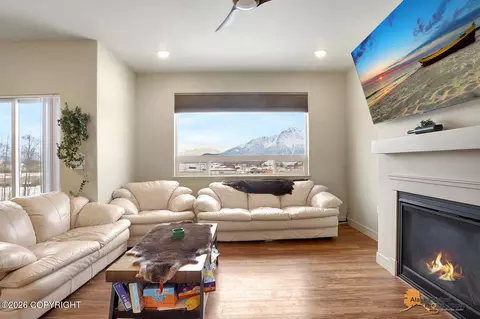Living - 1138 E Mountain Peak Loop, Palmer, AK 99645 photo 3 of 4