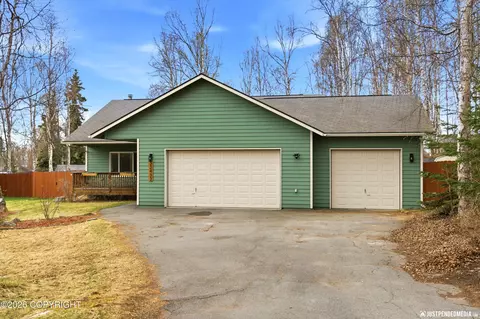 Exterior - 22433 Mcmanus Dr, Chugiak, AK 99567 photo 12 of 13
