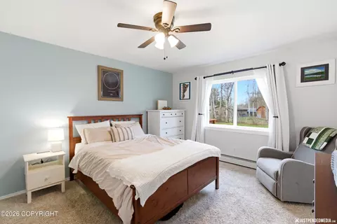 Bedroom - 22433 Mcmanus Dr, Chugiak, AK 99567 photo 2 of 3