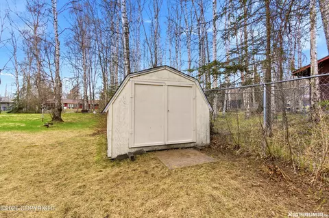 Exterior - 22433 Mcmanus Dr, Chugiak, AK 99567 photo 6 of 13