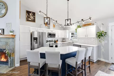 Kitchen - 22433 Mcmanus Dr, Chugiak, AK 99567 photo 3 of 6