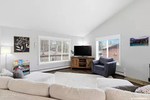 Living - 22433 Mcmanus Dr, Chugiak, AK 99567 photo 2 of 4