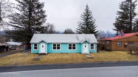 604 Fourth Ave, Seward, AK 99664 photo 2