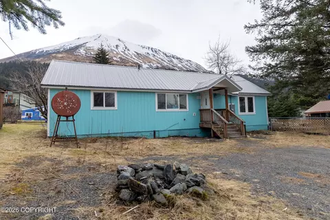 604 Fourth Ave, Seward, AK 99664 photo 5