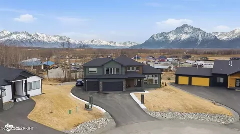 2001 S Sanctuary Dr, Palmer, AK 99645