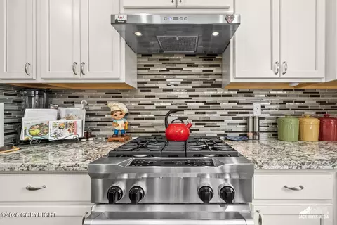 Kitchen - 21930 Sheltering Spruce Loop, Chugiak, AK 99567 photo 7 of 9